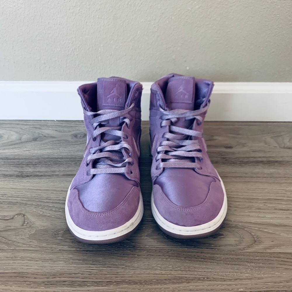 Nike Air Jordan 1 SOH (seasons of her)